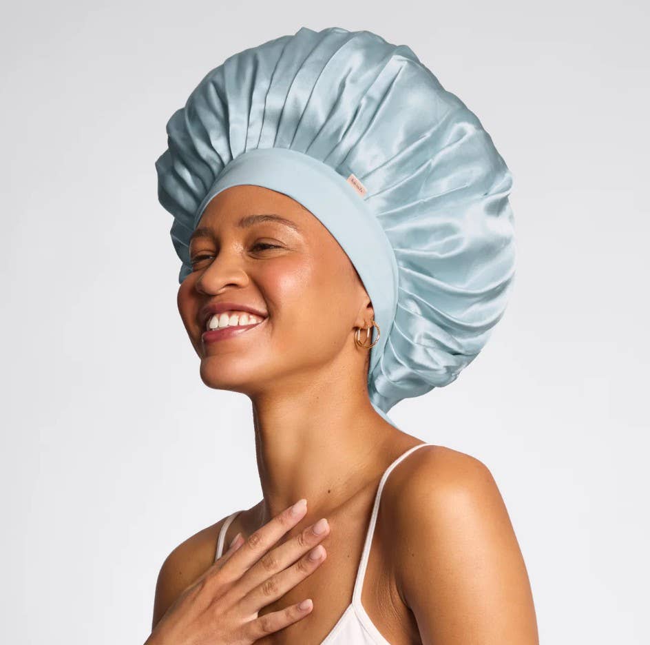 Bonnet satin surdimensionné ajustable