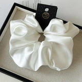 Chouchou en satin 18 cm