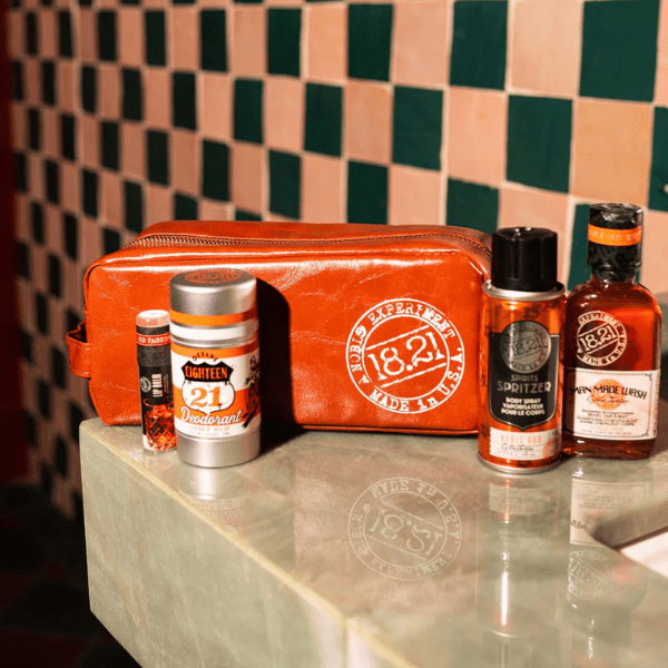Coffret Noble Oud Dopp Kit
