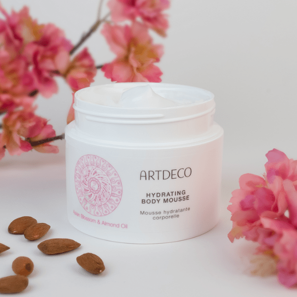 Mousse hydratante corporelle Cherry Blossom & Almond Oil 200 ml